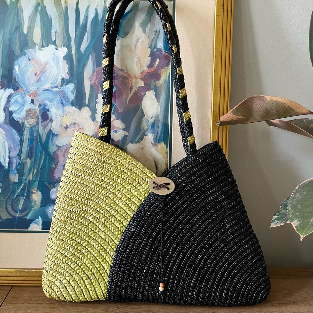 Stylish Black and Lime Woven Women's Straw bag